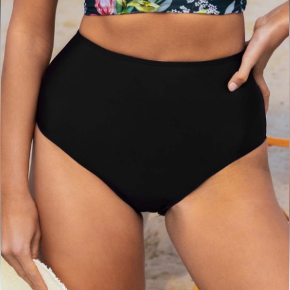 Cupshe High-Waist Black Bikini Bottoms